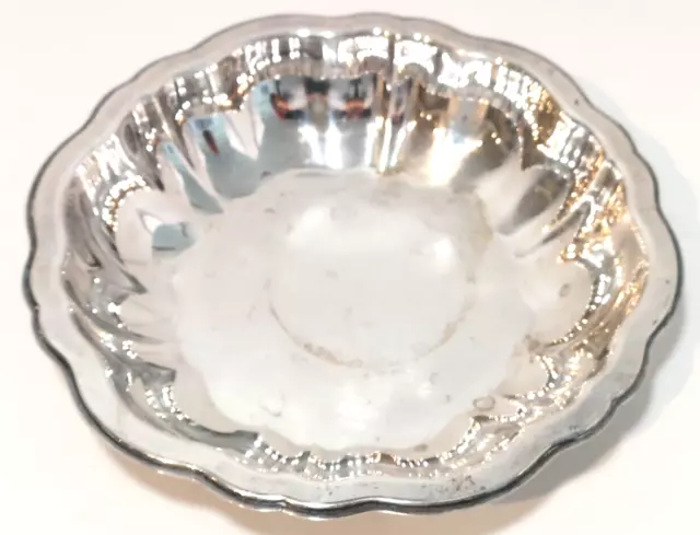 Vintage Oneida Silver plate Candy Nut Dish trinket jewelry key change bowl tray