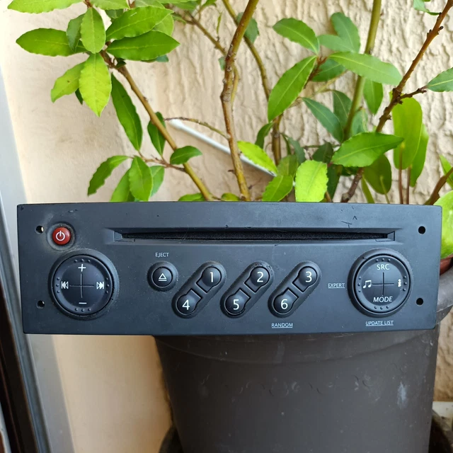 Commande Autoradio D'occasion – Renault Clio II Phase 1 – Moteur 1.2 – Fonctionnelle