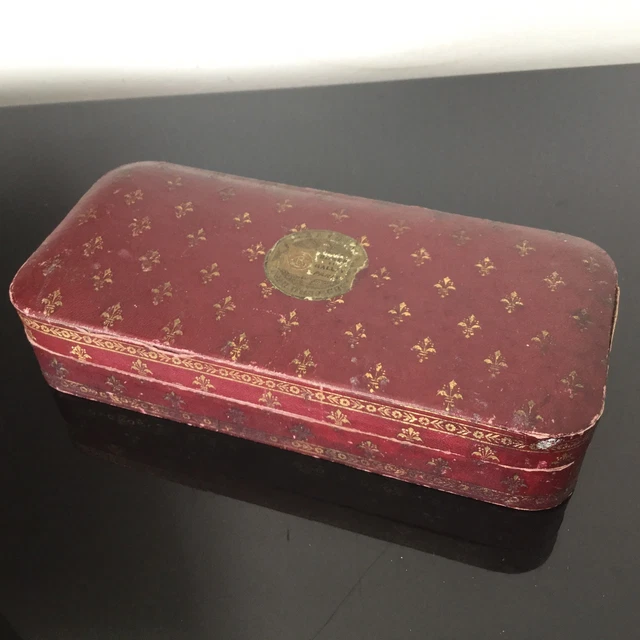 BOITE ANCIENNE EN CARTON SAVON LAVANDE ROYALE ROGER & GALLET