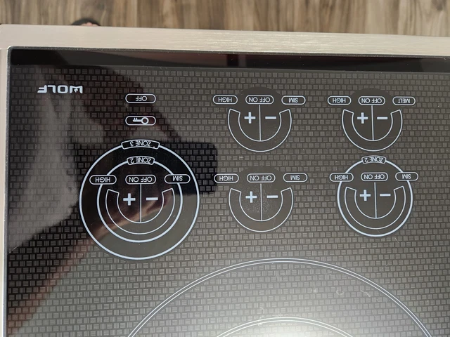 Wolf 36" CT36E/S Black Cooktop 5 Burner Electric Touch Control Panel - TESTED! Wolf 36" CT36E/S Black Cooktop 5 Burner Electric Touch Control Panel - TESTED!