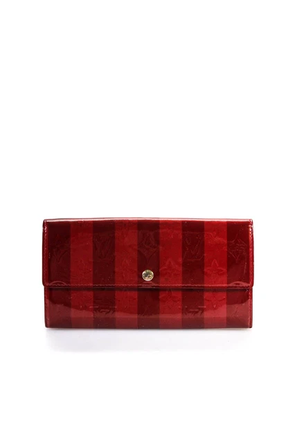 Louis Vuitton Womens Portefeuille Sarah Vernis Rayures Varnished Leather Wallet Louis Vuitton Womens Portefeuille Sarah Vernis Rayures Varnished Leather Wallet