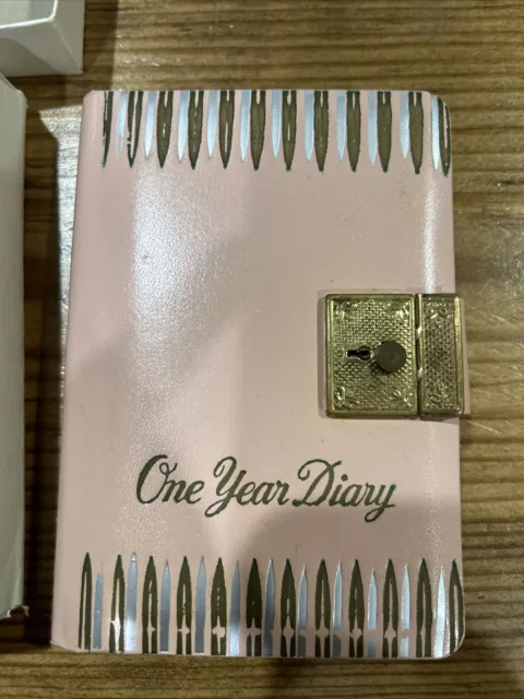 Vintage One Year Diary Unused Lock W/O keys Pearl Pink W/ Silver Accents Japan