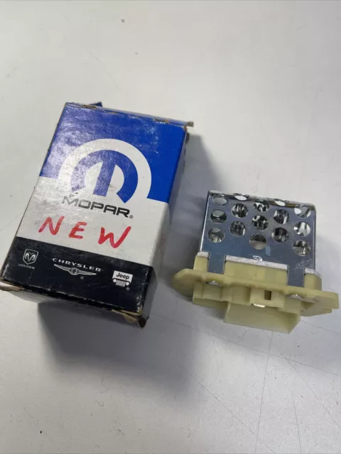 ￼2002 -07 Dodge Caravan Town And Country Heater Blower Motor Resistor ￼4885583AB