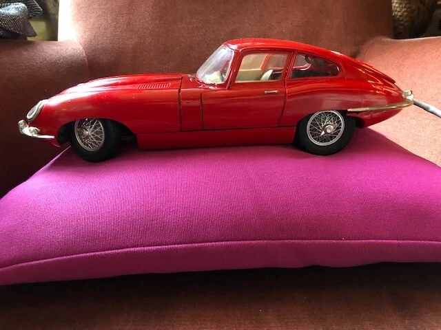 Jaguar Type E Miniature Jouets Mont Blanc - Voiture Blanche Collection
