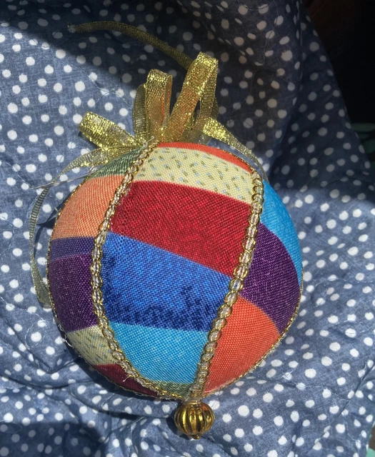 2 DOLLYWOOD DOLLY Parton Coat of Many Colors & Holly Dolly Christmas