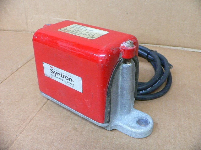 Syntron Magnetic Vibrator Model V-4 115VAC used V-4 (RC)