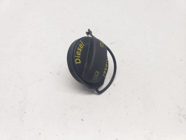 Tappo Per Serbatoio Carburante Leggero 180201556 Con Fissaggio A Clic: Ricambio In Plastica E Gomma Per Auto A1-3 A4 – Sostituzione Diretta E Affidabile.