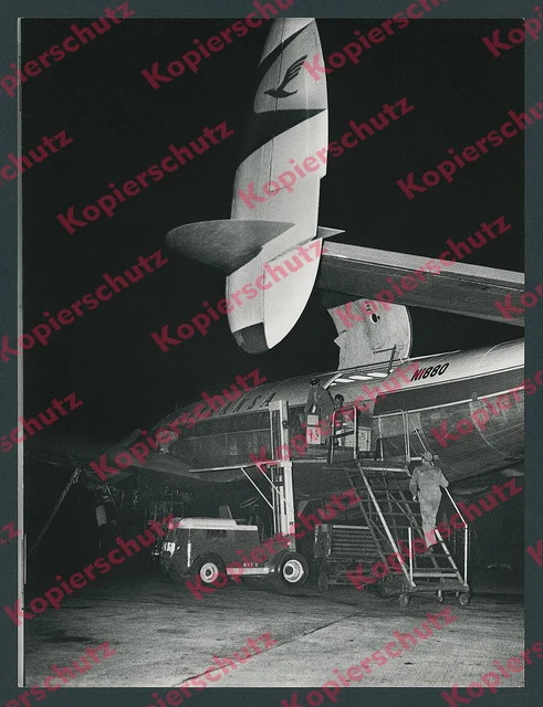 LUFTHANSA LOCKHEED SUPER Constellation SCargo N1880 Gabelstapler ...