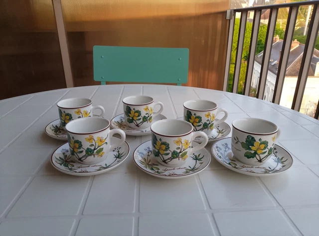 2 PETITES TASSES MOBIL ROUGE Expresso-6,5 cm-FLEURS- Vintage années 70 EUR 8,00 - FR