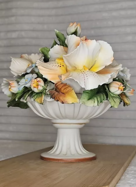 Capodimonte Porcelain Flower Basket Stand * H19cm x W19cm* Stunning Display VGC