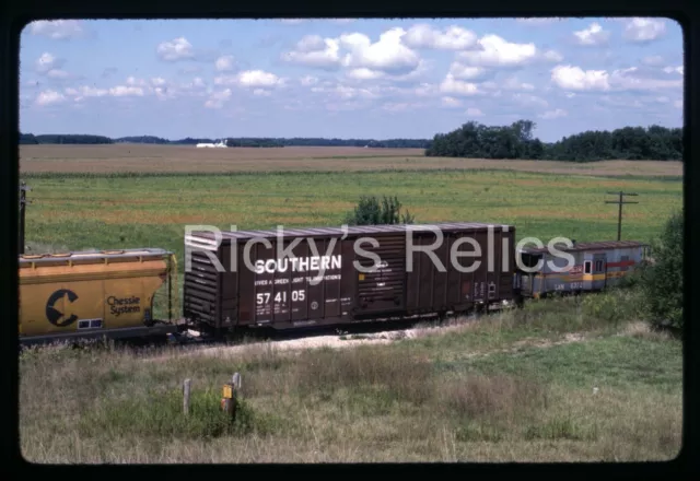 Original Slide SOU #574105 Boxcar Southern Rwy 1984 Action L&N 6372 Caboose