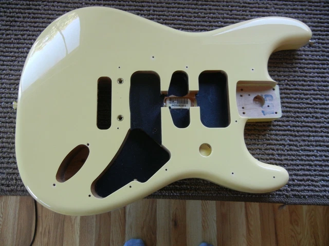 FENDER PLAYER STRATOCASTER Strat Body Buttercream Two Point HSH