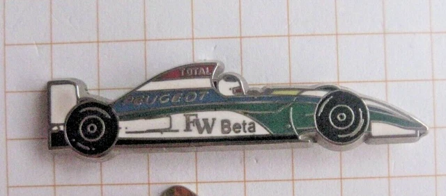pin's pétrole / Total Activa (zamac signé Arcane) hauteur: 2,7 cm