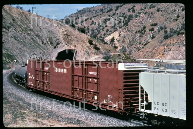 R R DUPLICATE SLIDE - Southern SOU 42350 86 Ft Box Car