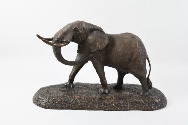 M49V38- Robert GLEN (1940) Figur Elefant (König afrik. Steppe) Masse bronziert