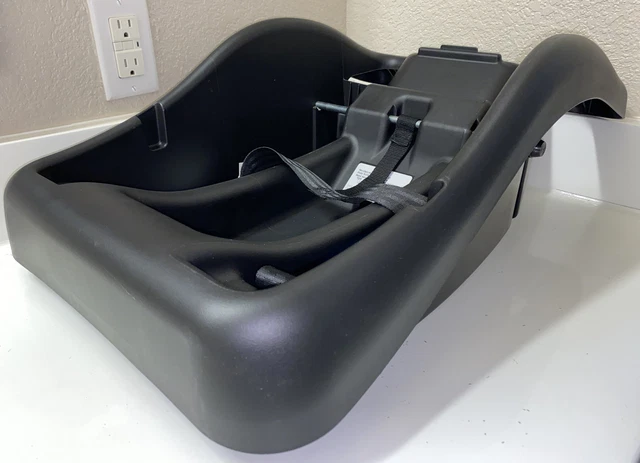 NEW Safety 1st OnBoard 35 LT Adjustable Infant Car Seat Base Black Mfg 8/2022