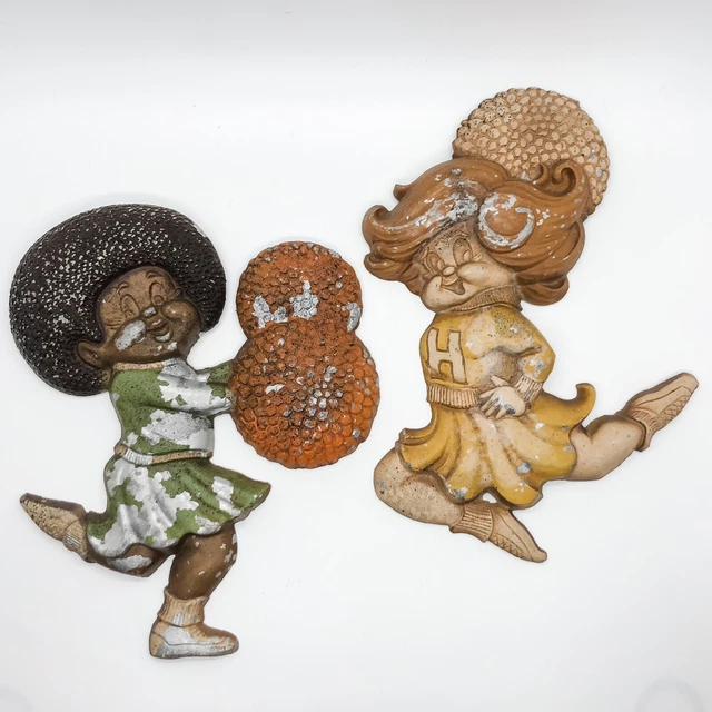 VINTAGE SEXTON CHEERLEADERS Metal Wall Plaques Set of 2 #2507 #2508 AS