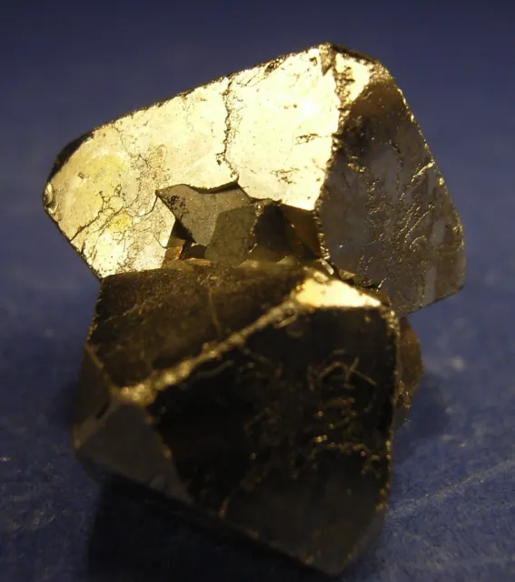 Pyrit-Oktaeder - Kleinstufe – Huaron,Peru – Mineralien