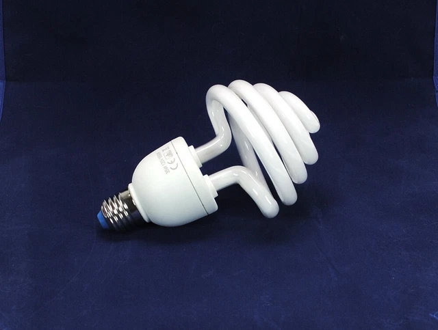 Fluorescent Mushroom Light Bulb Photo 35W=130W 120V 5500K Daylight E26 Base