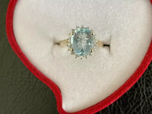 9ct Yellow Gold Aquamarine & Diamond Cluster Ring - Size J