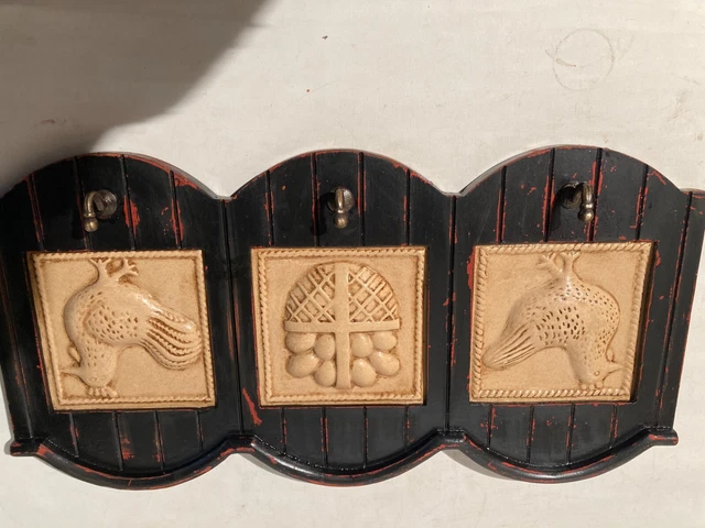Decorated with 3 Tiles Fitted Wooden Wall Mounted Coat Rack Key Hook Hanger