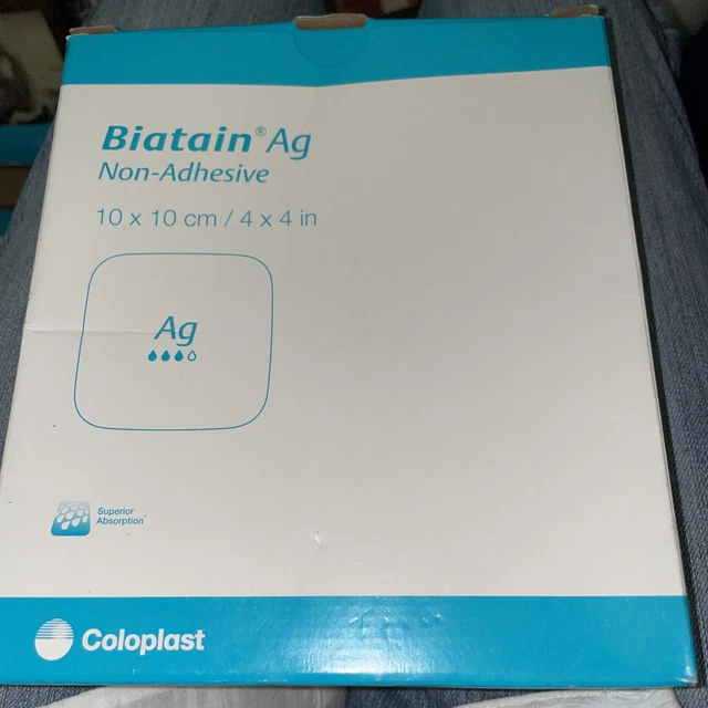 Espuma adhesiva coloplast Biatain ""4 X 4", cuadrada, caja de 5