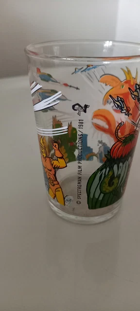 verre à moutarde - Traduction en anglais - exemples français