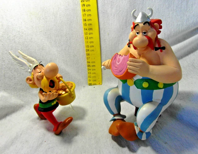 4 livrets format 20x20 + figurines Astérix - collection Hachette- neufs 4 livrets format 20x20 + figurines Astérix - collection Hachette- neufs