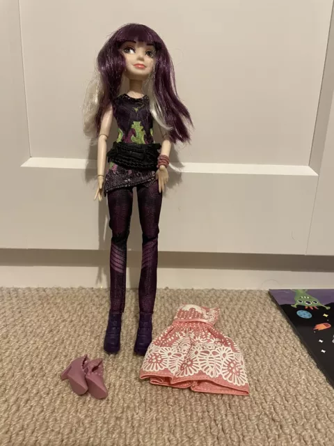 DISNEY DESCENDANTS DOLL Mal Switch 25.00 PicClick UK