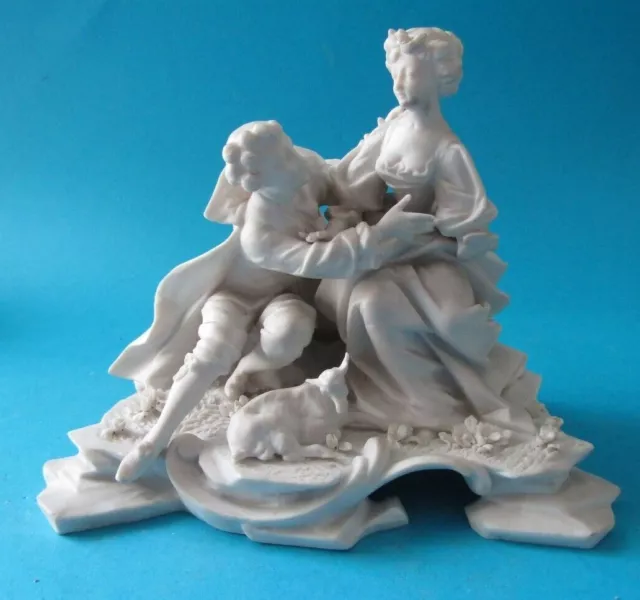 groupe biscuit / porcelaine allemande VOLKSTEDT jeune couple porcelain group