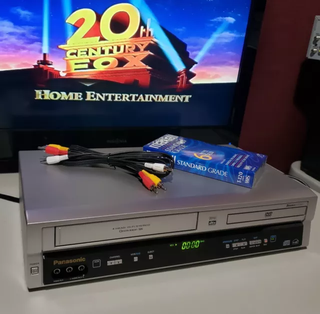 NUEVO PANASONIC AG-1340 Super Drive VCR VHS Reproductor Línea Pro con  Control Remoto EUR 135,12 - PicClick ES