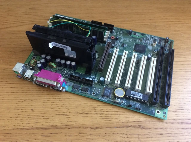 VINTAGE AOPEN AX6BC Motherboard. Intel Pentium II Slot 1