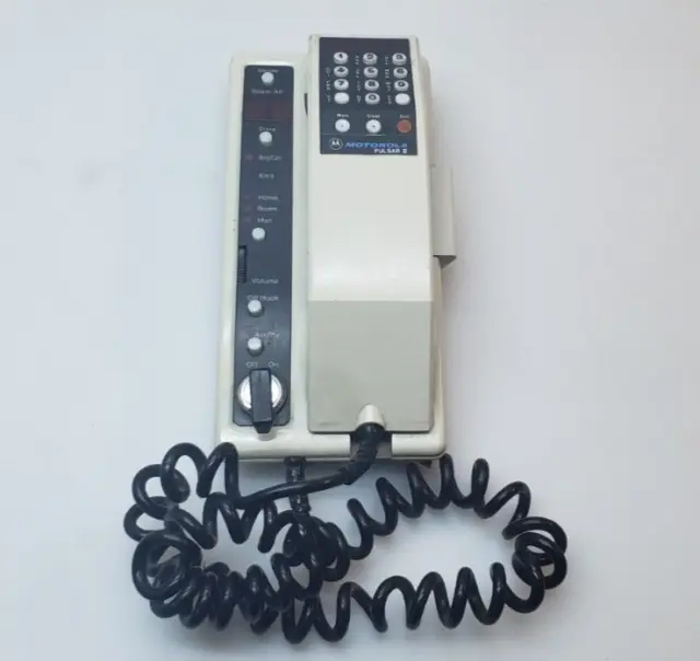 Motorola Pulsar II Phone Vintage White W/ Key ***Untested*** ~K