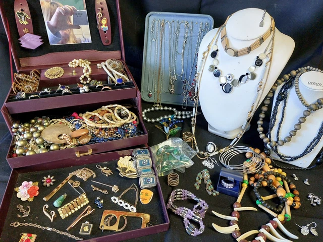 Lot De Bijoux Anciens à Restaurer Ou Détourner - Cuir Et Laiton - Lbb0294
