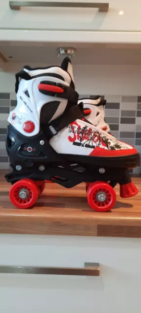 Smyths roller deals shoes