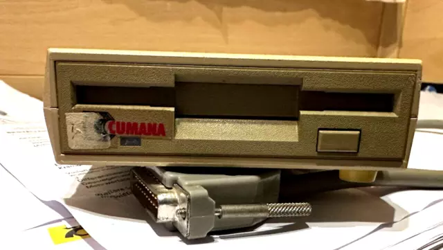 CUMANA CAX 354 - Amiga Compatible 3.5 " 1 Megabyte External Floppy Disk Drive