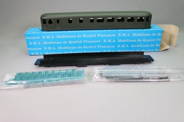 KIT MONTE RAME COMPLETE DE 5 VOITURES VOYAGEURS - TRAIN DE... *SOLDES