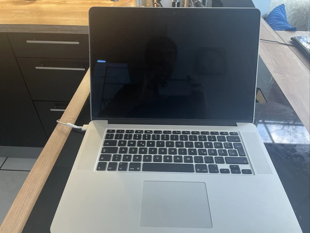 Apple Macbook Pro 2012 Retina Mitte 2012 - I7 2,6GHz - 500GB - 15,4" - DEFEKT!