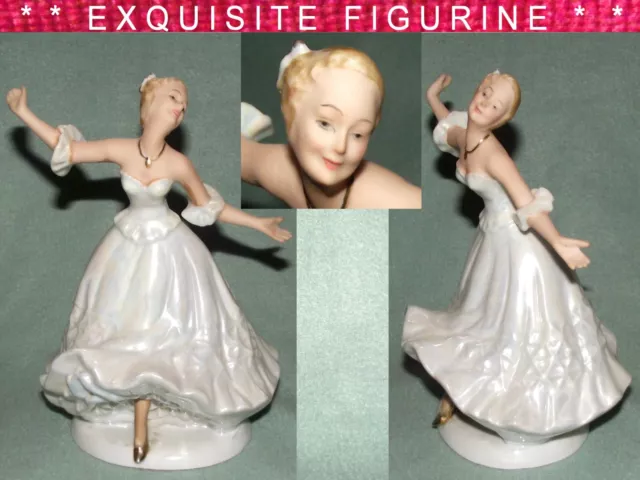 "Vintage" 7.5" Exquisite Porcelain Ceramic Lady Figurine * Leonardo Collection*