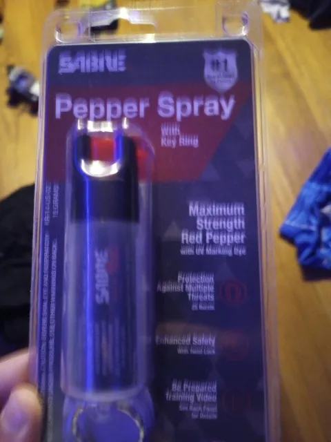 SABRE P-22-OC Pepper Spray with Belt Clip and Twist Lock, UV Light Dye - 22 g