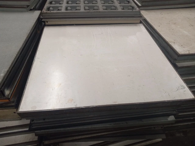 Elevated Floor Panels with Legs and Track( 2ft X 2ft square)