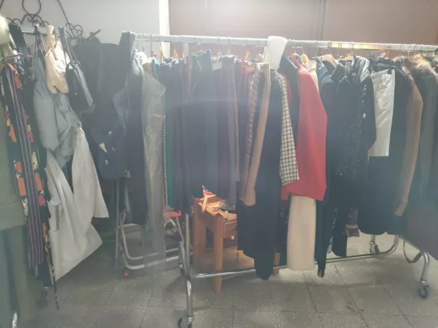 Lotto Stock Abbigliamento E  Accessori Donna Ragazza 70 Pezzi Misti Usato