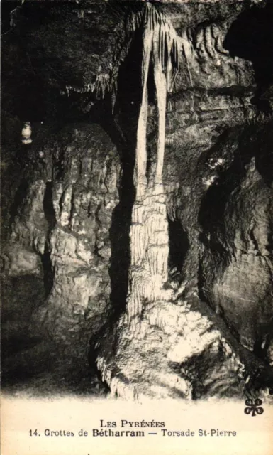 CPA LES PYRÉNÉES - Grottes de Bétharram - Torsade St-Pierre
