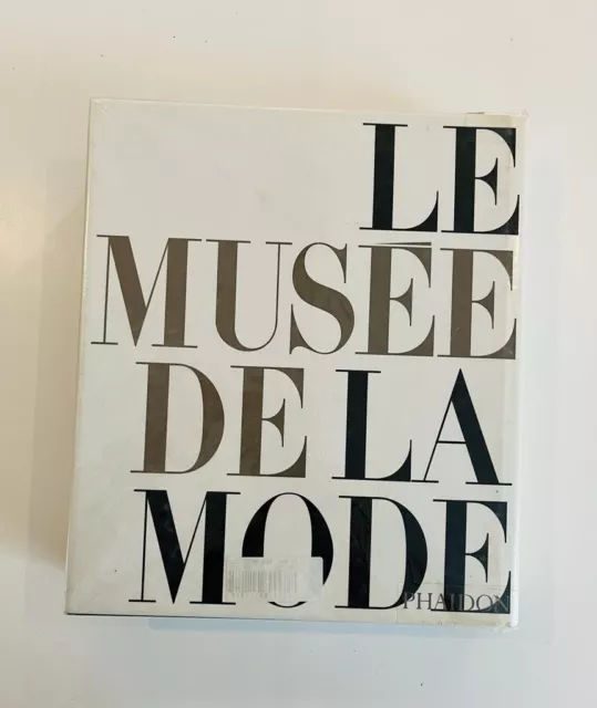 livre Phaidon le musee de la mode 500 pages 3