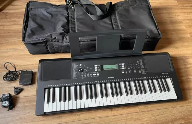 Yamaha PSR-E373 61 Key Keyboard + Bag