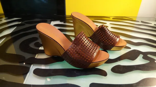 Diane Von Furstenburg Wedge Heel Sandals Shoes womens Size 8 Good Condition