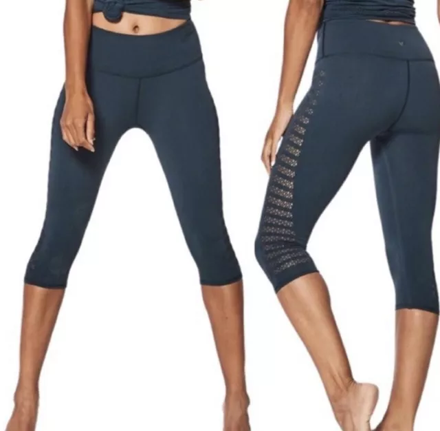 Lululemon Reveal Crop Short Leggings Workout Size M Women's Black 