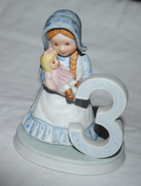 HOLLY HOBBIE BIRTHDAY figurine, 3 YEARS, porcelain bisque, 3.5" £11.33