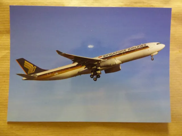 Airbus A 330  Singapore Airlines  F-Wwkz    /   Carte Postale Aviation