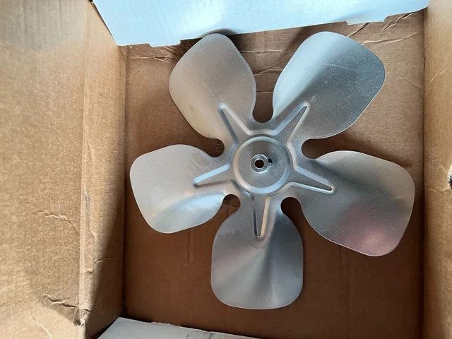 Genuine New Oem International / Fleetrite Blower Motor Fan Zgg703003